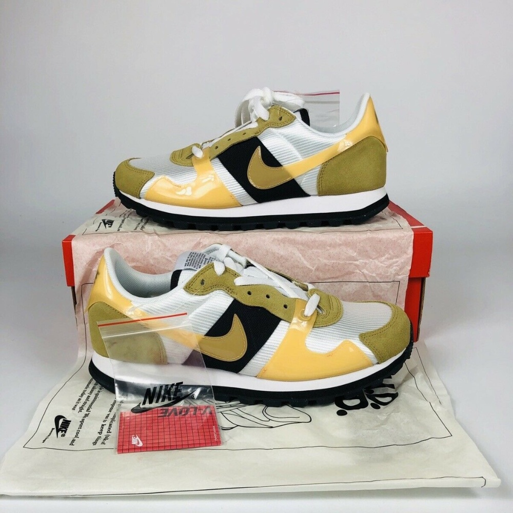 Nike V-Love O.X
